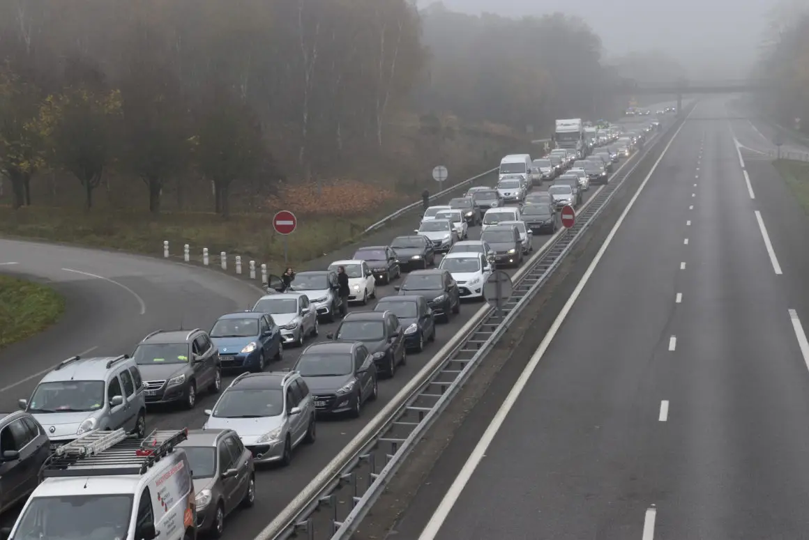 Gilets Jaunes Le Point De La Situation à 17 Heures Les